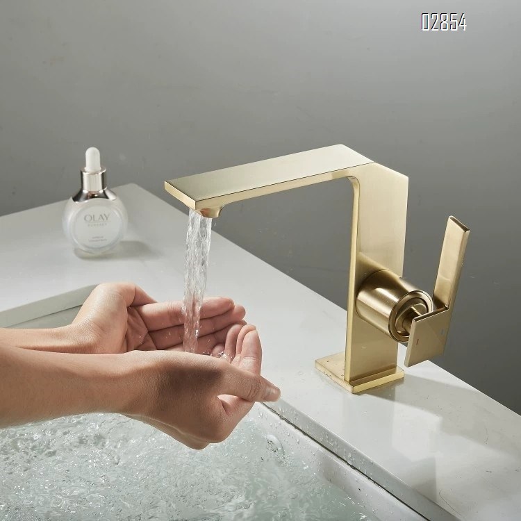 Gold American Cold and hot water Basin faucet all Brass pure all brass wash basin faucet Chrome Finished