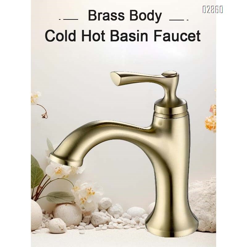 All brass Cold and hot water Basin faucet Single Hole pure all brass wash basin faucet Chrome Finished