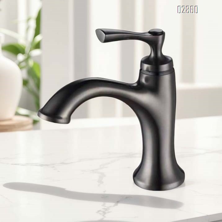 All brass Cold and hot water Basin faucet Single Hole pure all brass wash basin faucet Chrome Finished