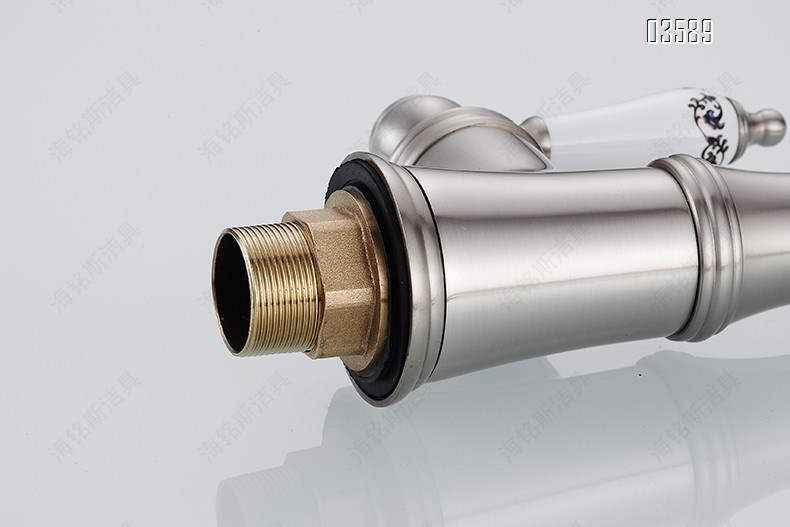 Modern Brass  Single-Hole Kitchen Sink Faucet  360° Rotatable  Single Handle Basin Faucet for Kitchen RV Bathroom