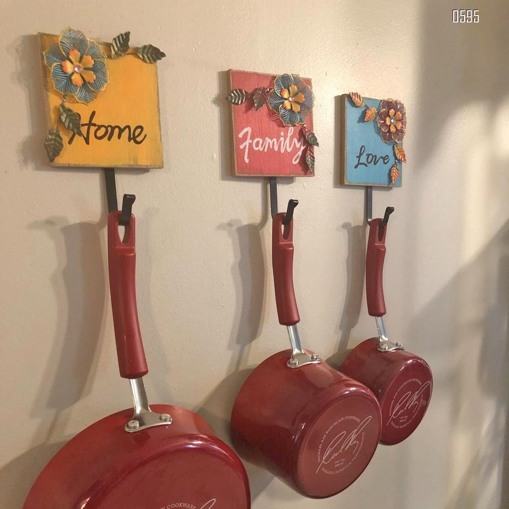 Wood and Metal Iron Tropical Flowers Wall Coat/Key Hooks