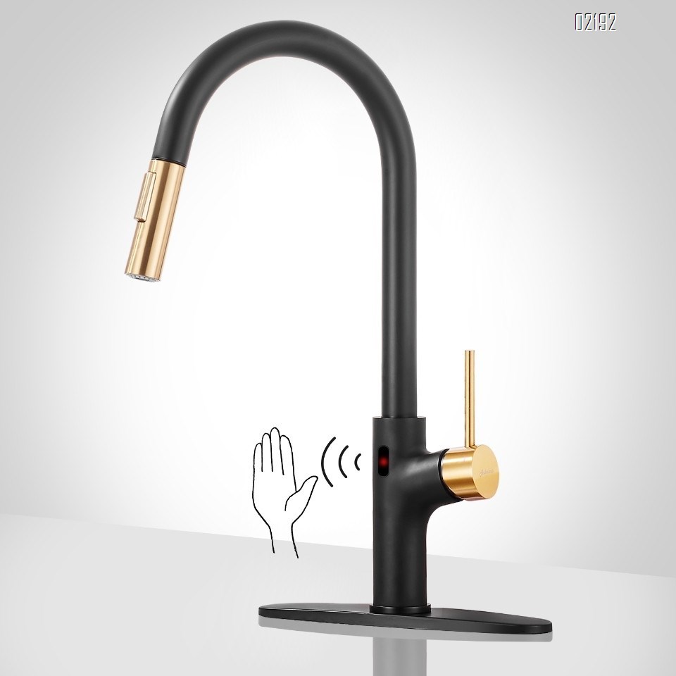 Touchless Kitchen Faucet, Stainless Steel Motion Sensor Kitchen Faucet with Pull Down Sprayer, Single Handle Hands-Free Smart Activated Faucet for Kitchen Sink, Black and Gold