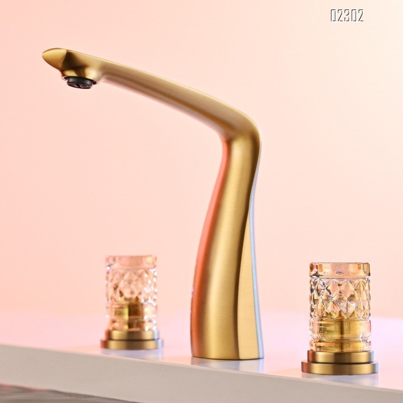 Brass Crystal Handle Double Handle Three Hole separates Undercounter Basin Faucet European Style Hot and Cold Faucet