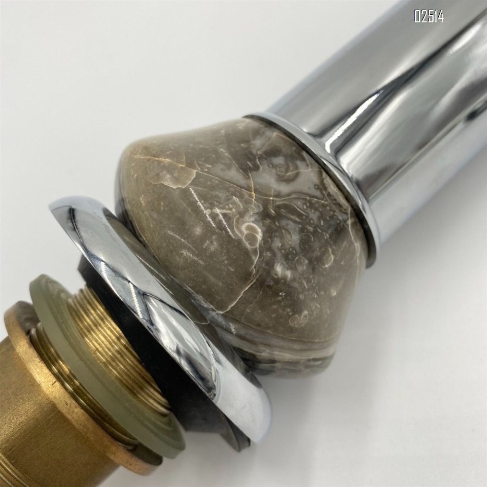 Brass material Bathroom Faucet Tap cold and hot water Chrome Antique Basin Faucet