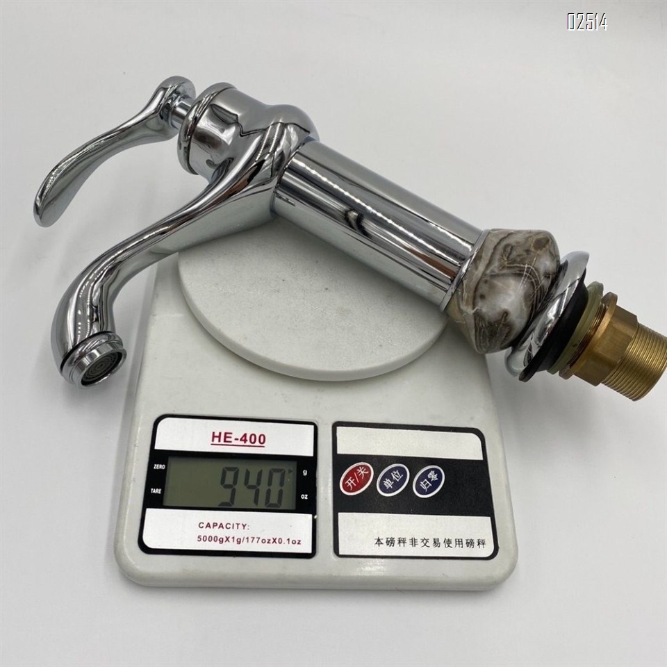 Brass material Bathroom Faucet Tap cold and hot water Chrome Antique Basin Faucet