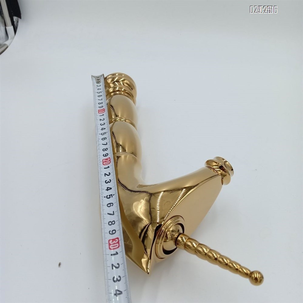 Brass Material cold and hot water Rose gold Chrome Brass  Titanium gold double-section horse-head cold and hot water antique basin fauceteramic antique basin faucet