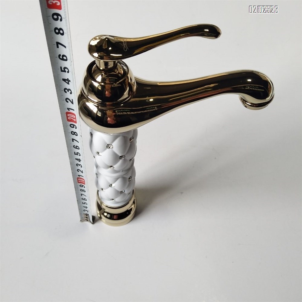European style all-Brass universal basin faucet cold and hot bathroom basin faucet European style all-copper faucet for above-ground basin