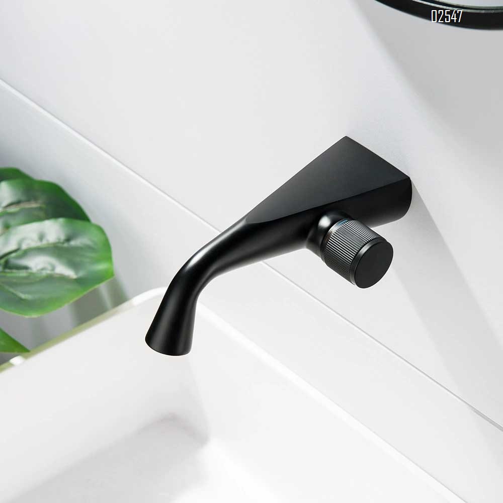 Wall-mounted faucet with ceramic disc valve core hidden installation temperature-controlled mixing valve basin faucet