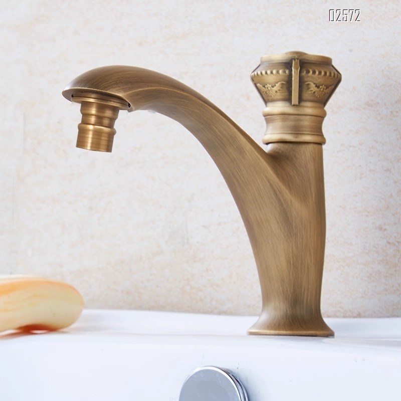 Antique single cold water faucet; single-hole basin for balcony and wash basin for outdoor full copper European-style bathroom faucet