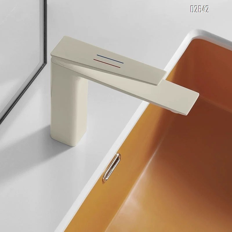 Gun gray wash basin faucet cold and hot bathroom shower basin wash basin anti-splash pressure faucet
