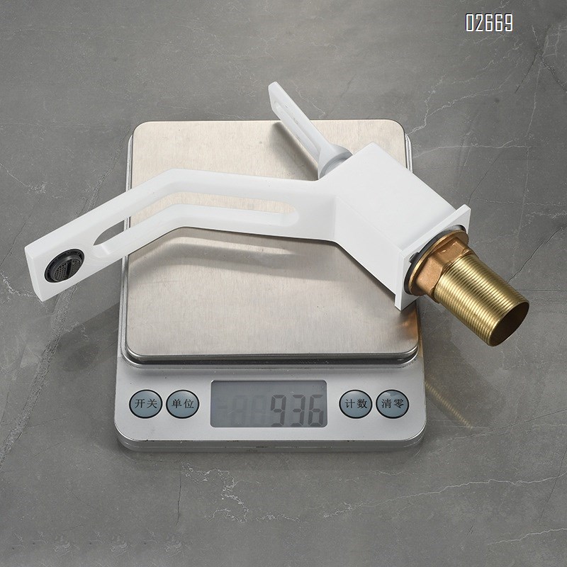 Bathroom luxury creative basin cold and hot water faucet art under-sink basin all Brass home anti-splash hollow single hole