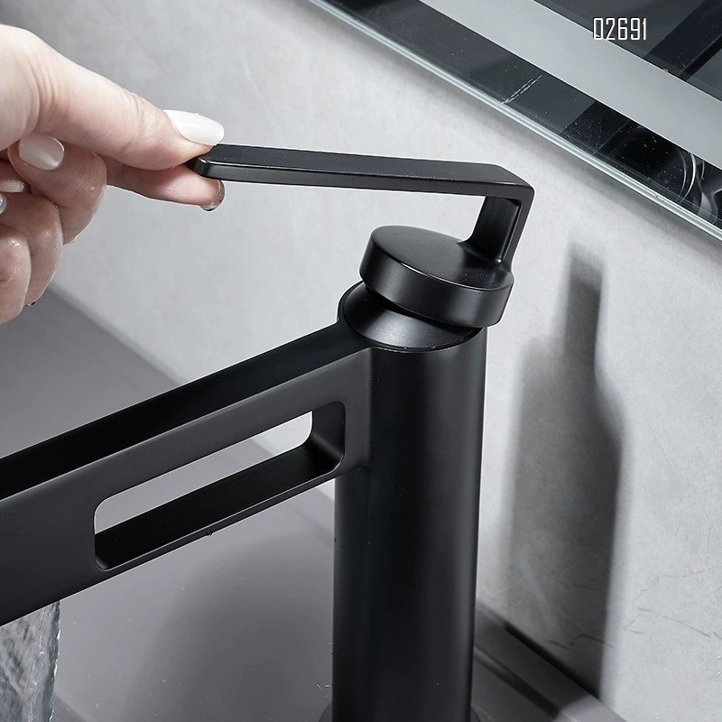 New all-brass waterfall-style basin faucet for bathroom single-hole wash basin cold and hot water faucet