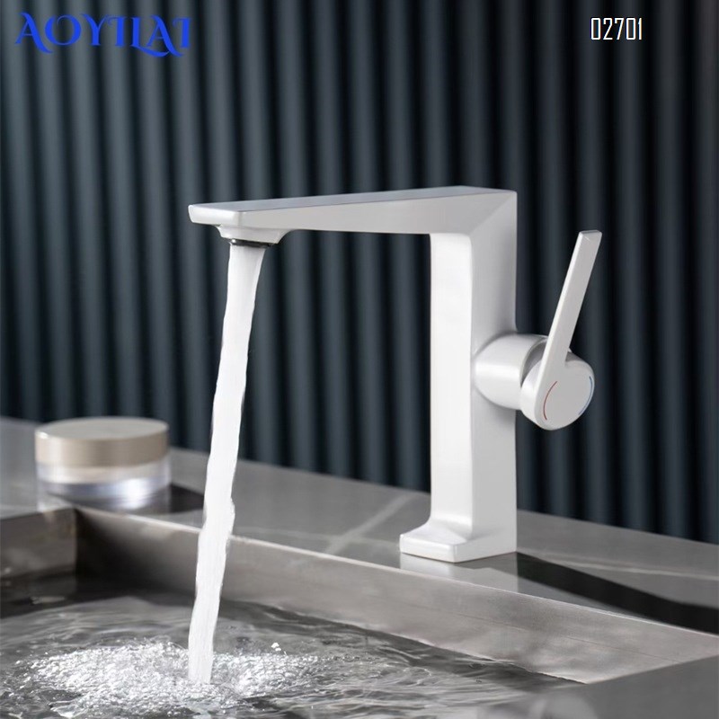 Brass basin with white wash basin faucet for bathroom cold and hot wash pool wash basin wash basin gold faucet