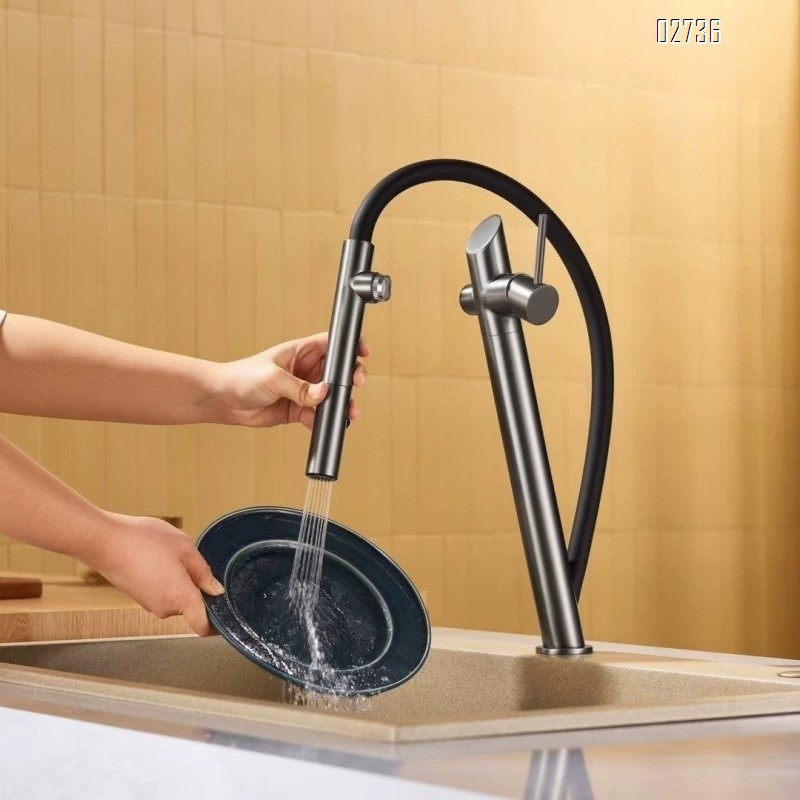 Luxury Brass gunmetal gray pull-down kitchen faucet with swivel multi-functional cold and hot water tap for sink and vegetable wash faucet