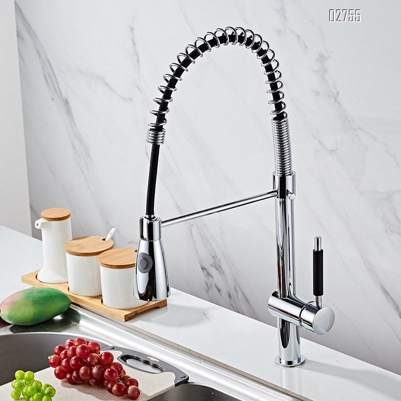 Brass faucet with spring pull-down chrome-plated kitchen faucet for cold and hot water in the sink