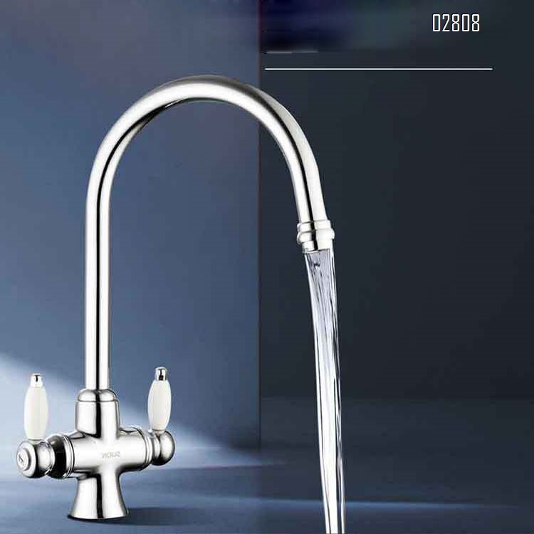European style double handle double opening kitchen faucet all brass sink multi-directional rotating cold and hot water tap