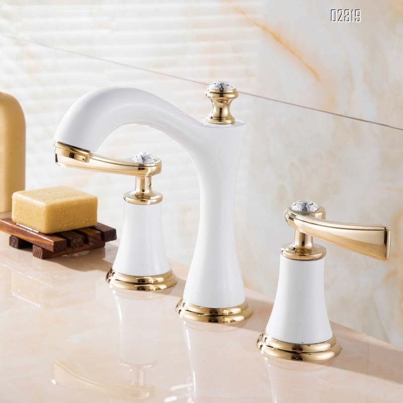 European three-hole 8-inch sink faucet all-Brass bathroom cabinet separate faucet cold and hot water tap