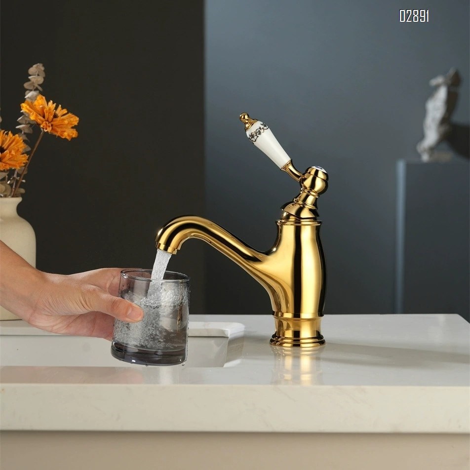 French Luxury vintage full copper single handle single hole gold faucet ceramic handle cold and hot wash basin faucet