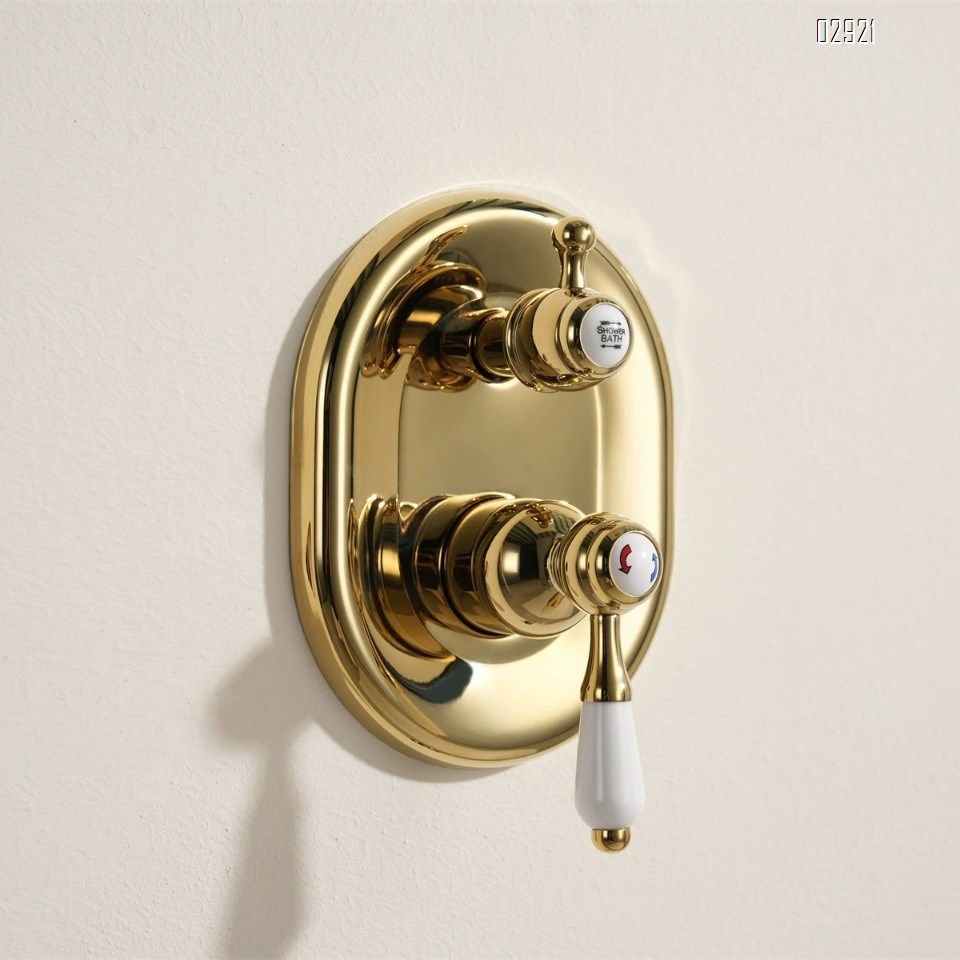 Retro full Brass shower head full set of telescopic rod simple shower head set European concealed installation shower head home use