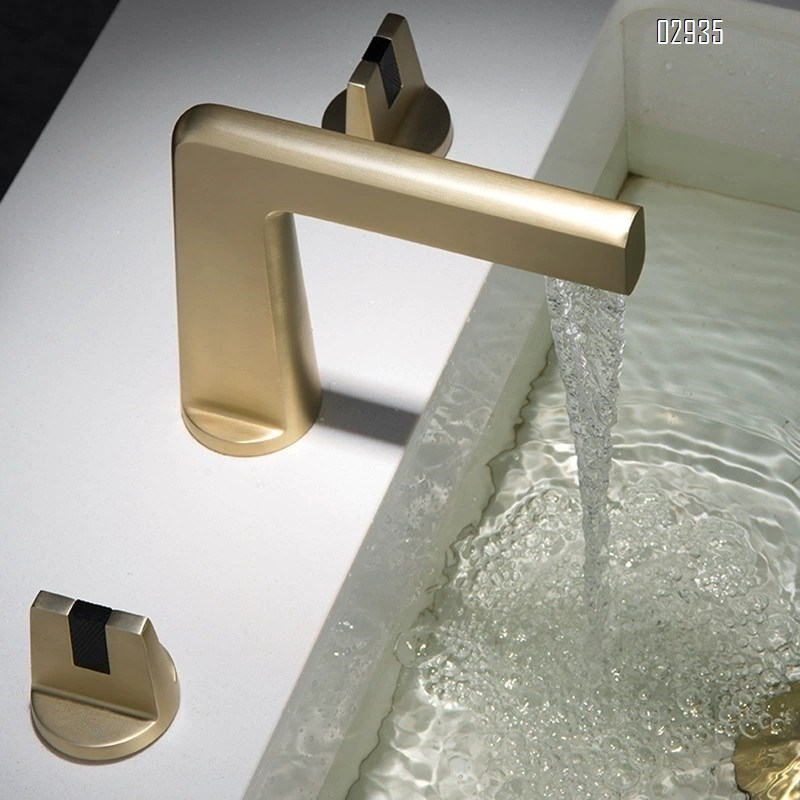 Brass three-hole wash basin faucet separate brushed gold double handle bathroom countertop basin cold and hot water faucet