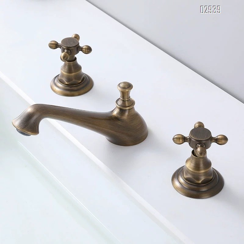 European retro three-hole faucet bathroom cabinet all Brass home bathroom separate antique faucet