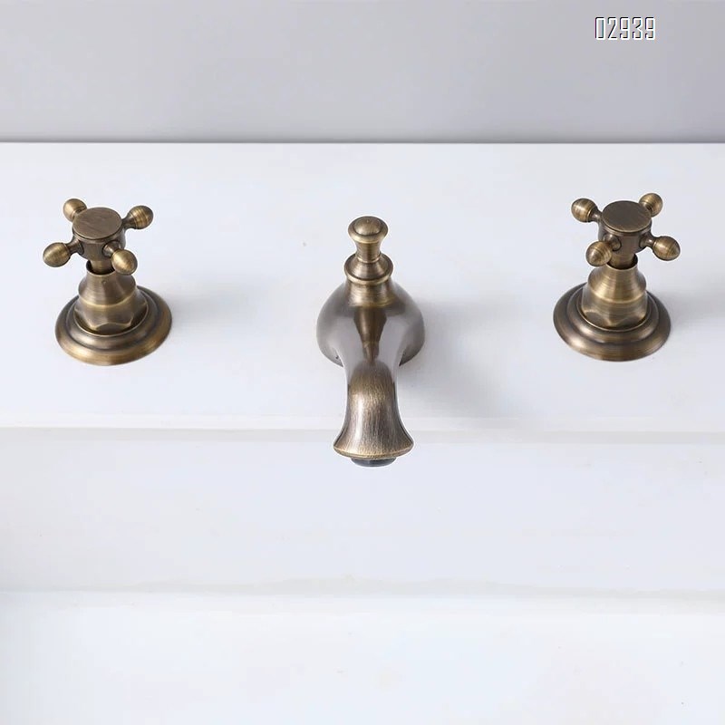 European retro three-hole faucet bathroom cabinet all Brass home bathroom separate antique faucet
