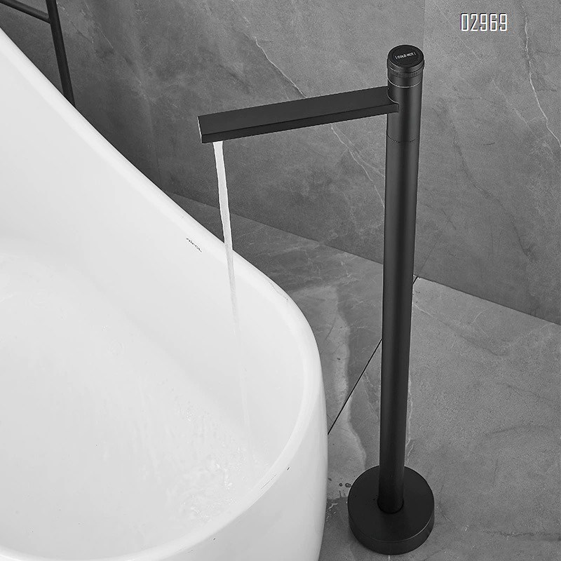 Bathtub shower faucet floor-mounted exposed constant temperature electric cold and hot mixing valve three-way plus shower head