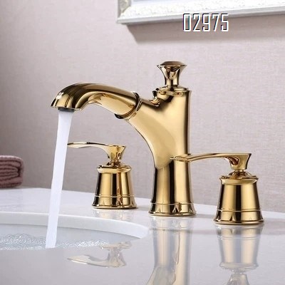 Golden Separate three-hole wash basin faucet titanium gold wash basin pull-out faucet all-Brass cold and hot water faucet