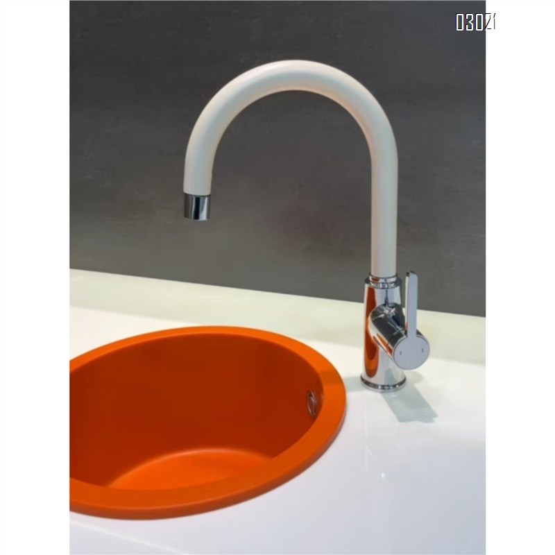 creative green pull-down and retractable faucet with cold and hot water for bathroom with high under-counter and above-counter wash basin