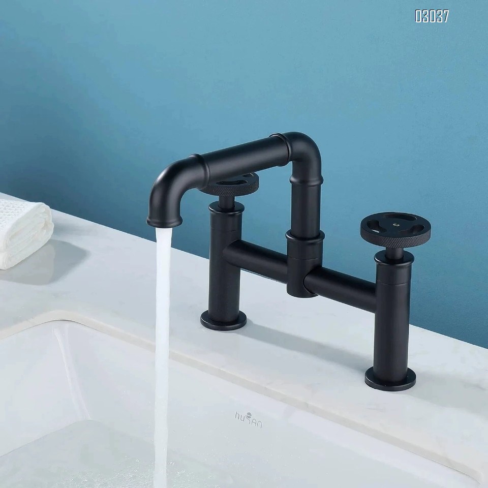 Retro industrial style Three hole Separate bathroom brass basin faucet creative cold and hot all Brass black and gold faucet