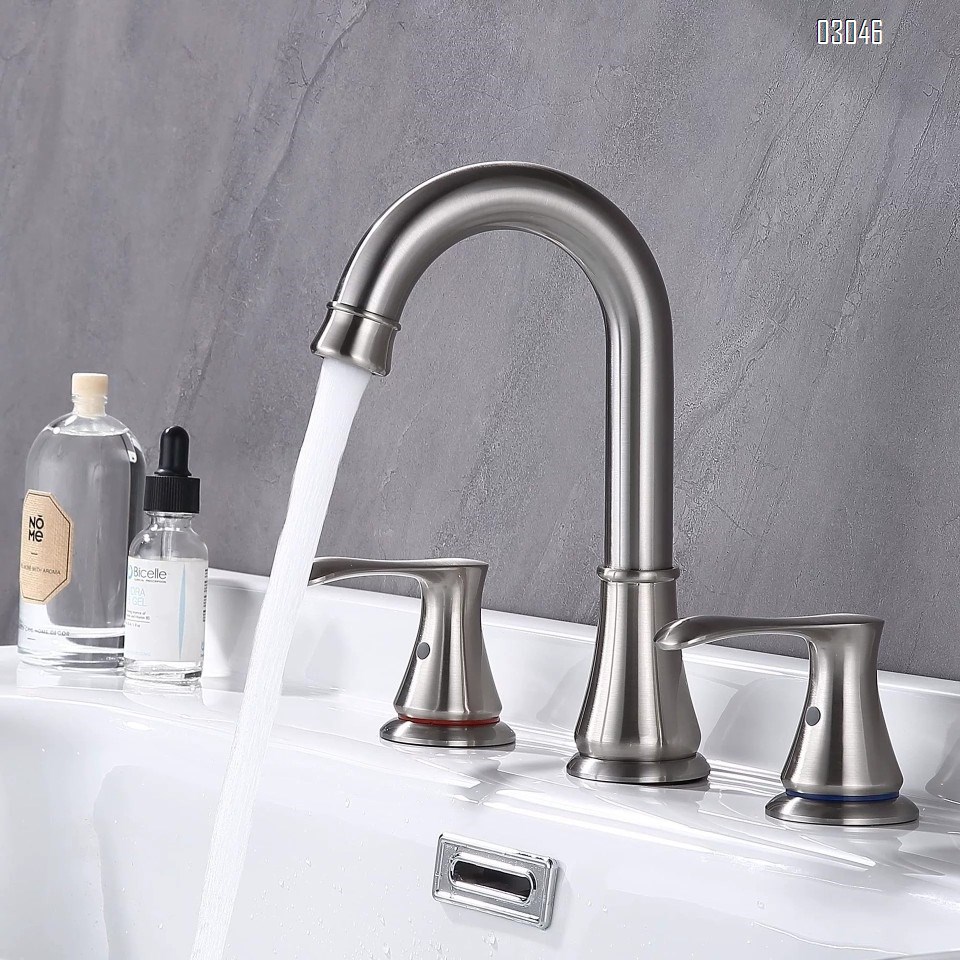 Brass Three-hole Separate bathroom sink basin faucet cold and hot  double handle brass wash basin faucet