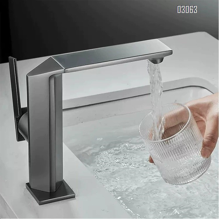 North European Nordic full Brass cold and hot basin faucet bathroom faucet for home side opening wash basin faucet