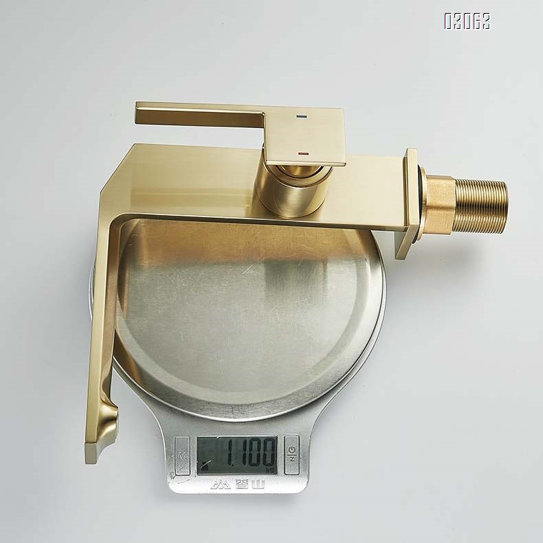 North European Nordic full Brass cold and hot basin faucet bathroom faucet for home side opening wash basin faucet