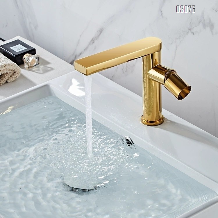All Brass one-piece faucet for wash basin in gold color European style faucet hotel frosted bathroom sink faucet
