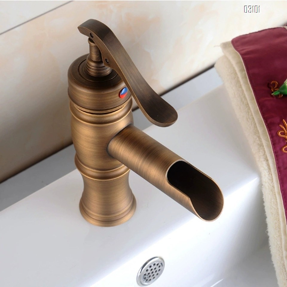 all Brass Luxury Single-hole antique European bathroom sink basin  faucet for cold and hot water in the washroom