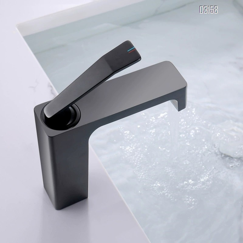 Golden bathroom basin faucet washroom washbasin single handle all Brass cold and hot water basin faucet