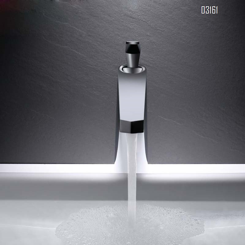 Brass high-end wash basin for washstand Cold and hot basin faucet bathroom countertop wash Single handle and Single Hole basin faucet Chrome