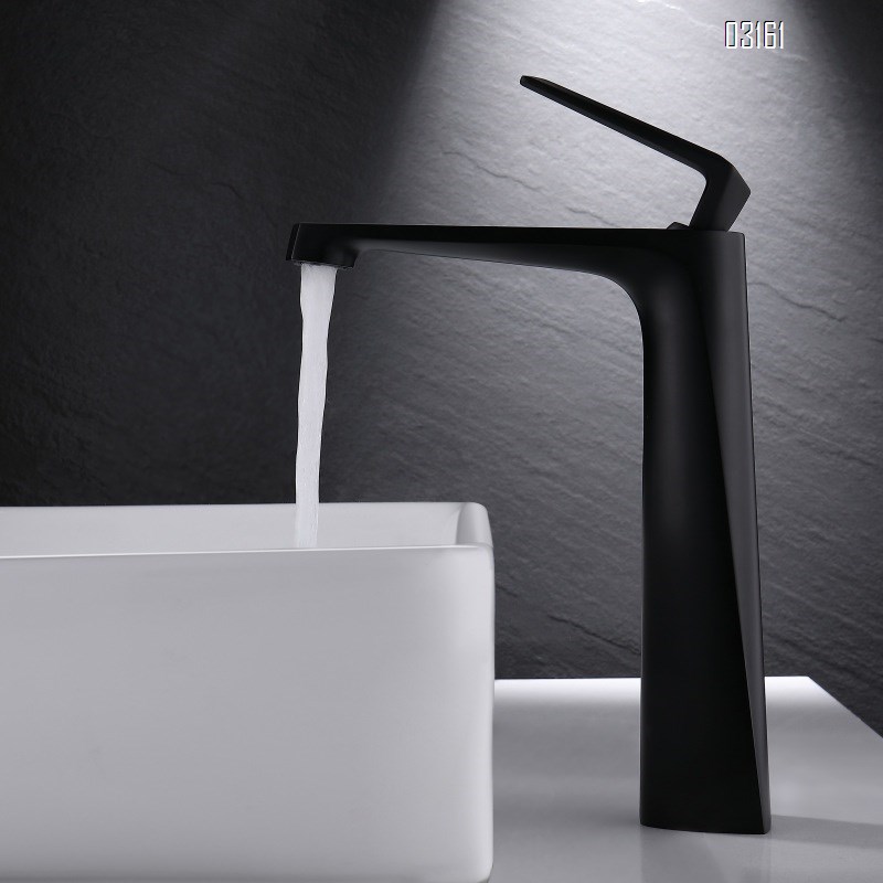 Brass high-end wash basin for washstand Cold and hot basin faucet bathroom countertop wash Single handle and Single Hole basin faucet Chrome