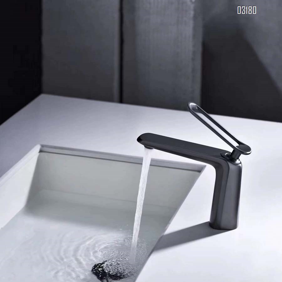 Luxury Brass Simple Basin Faucet Single Handle for Sink Bathroom Cold and Hot water Chrome Single Hole Tap