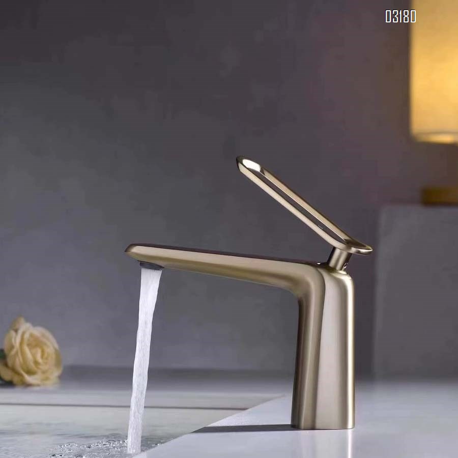 Luxury Brass Simple Basin Faucet Single Handle for Sink Bathroom Cold and Hot water Chrome Single Hole Tap