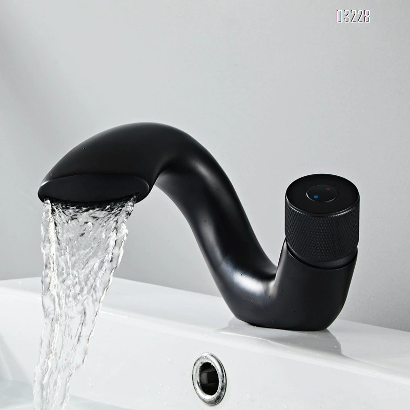 Luxury Brass Home Use Hot and Cold Water Faucet Under-Sink Basin Faucet Golden Creative Bathroom Waterfall Style Sink Tap