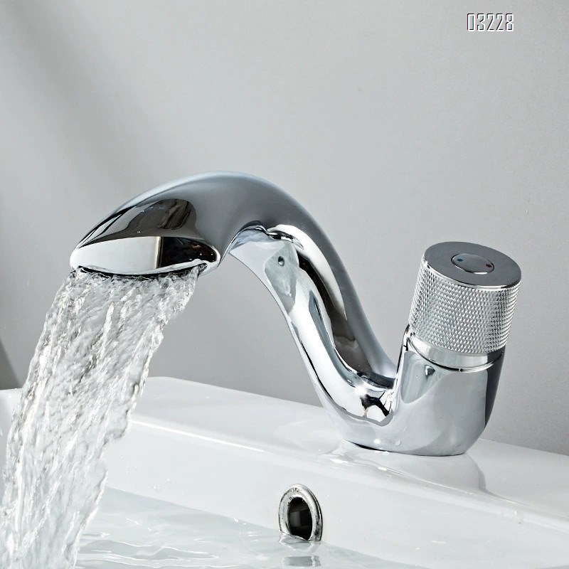 Luxury Brass Home Use Hot and Cold Water Faucet Under-Sink Basin Faucet Golden Creative Bathroom Waterfall Style Sink Tap