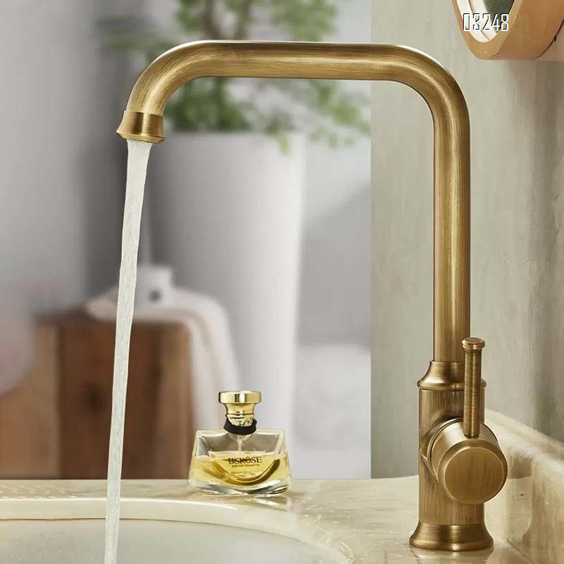 French Vintage Brass Cold and Hot Water Faucet for Home Balcony Wash Basin Single Hole Sink Kitchen Faucet