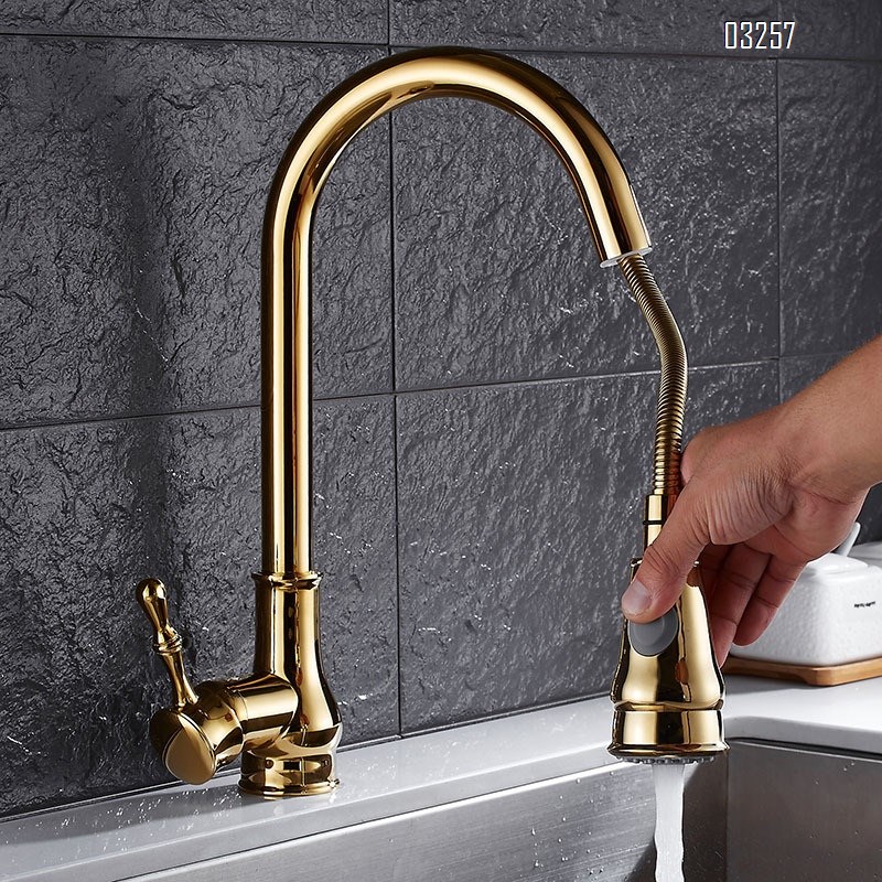 Golden European style kitchen single handle faucet pull-down sink cold and hot water faucet with 360 degree rotation Tap