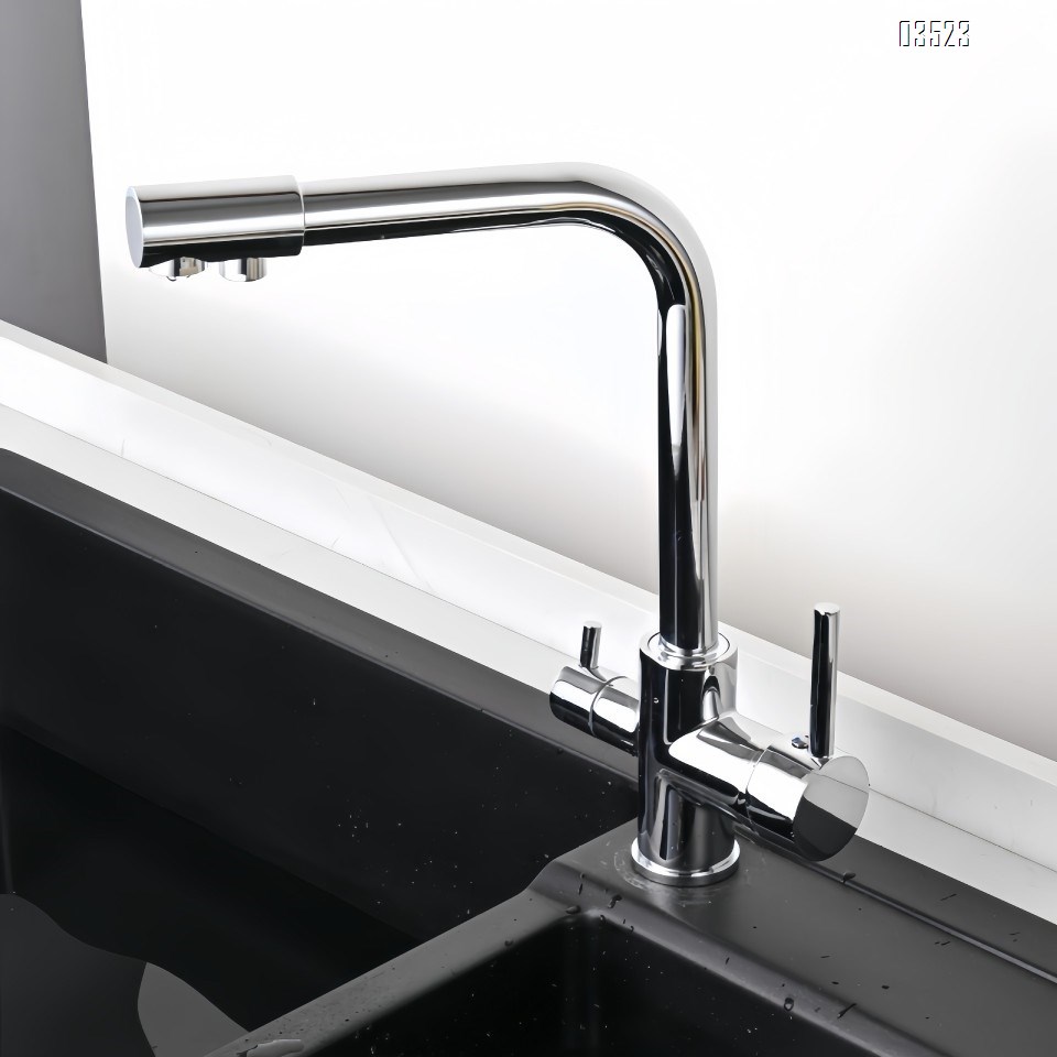 Chrome Kitchen Faucet with Pull-Out Sprayer, Modern Single Hole Kitchen Sink Faucet, Dual Handle, Brass