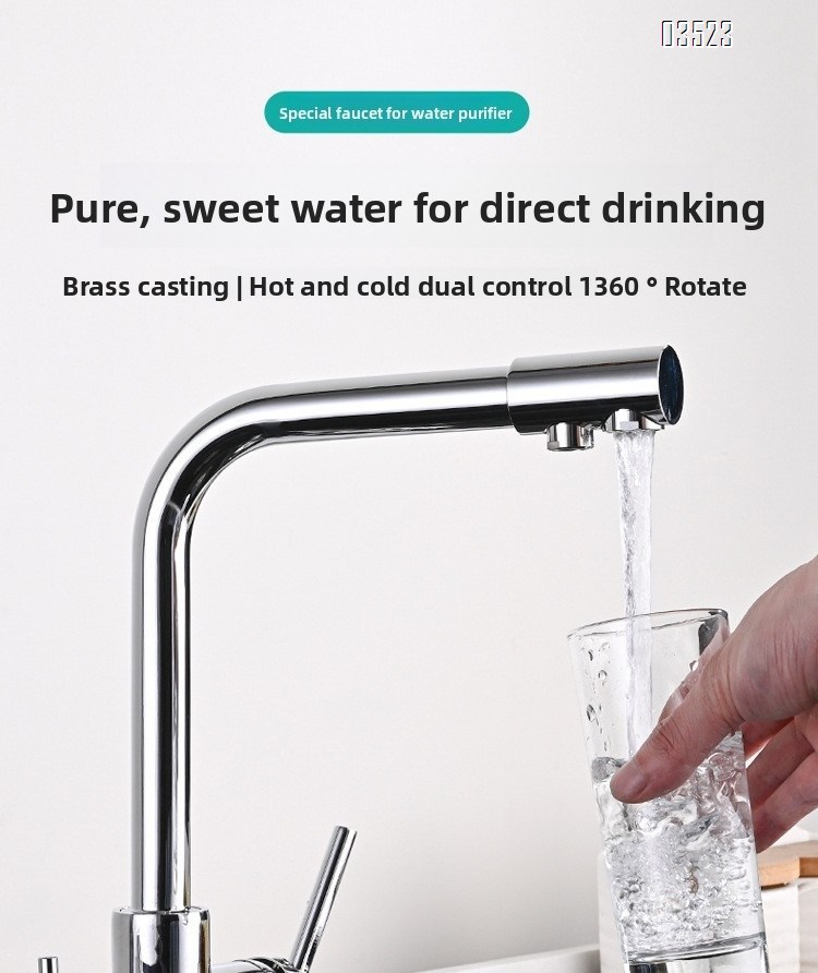 Chrome Kitchen Faucet with Pull-Out Sprayer, Modern Single Hole Kitchen Sink Faucet, Dual Handle, Brass