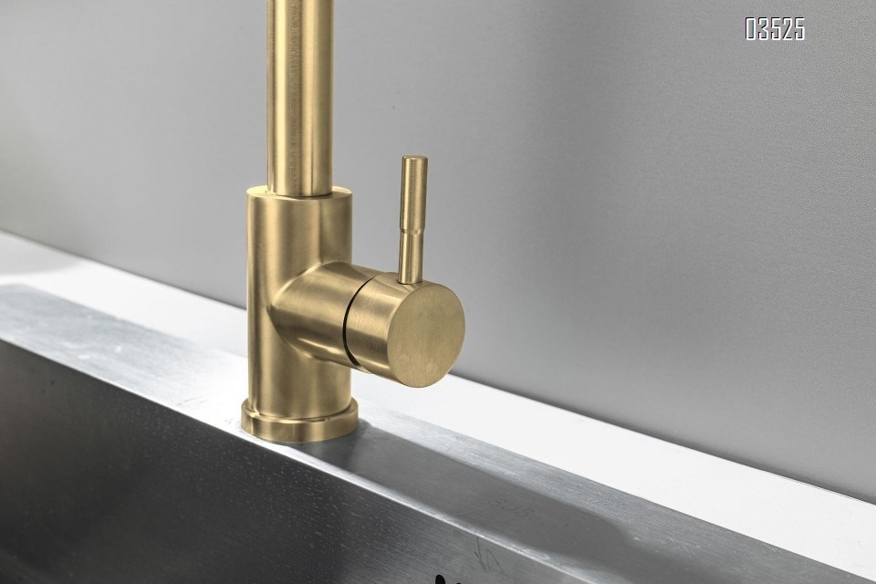 Kitchen Faucets with Pull Down Sprayer,  Stainless Steel, Single Handle Classic  Sink Faucet for Farmhouse Bar Laundry RV