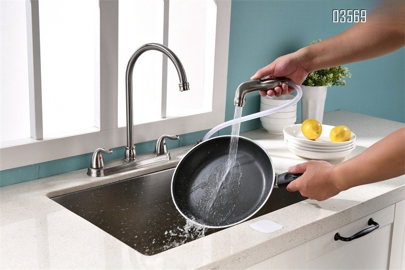 Modern Hot & Cold Kitchen Faucet Anti-Splash Pull-Out Ceramic Valve Handles Metered Faucets Brushed