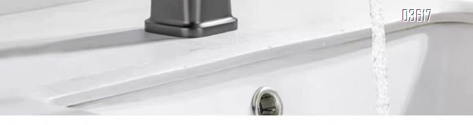 Modern Design Stainless Steel Basin Faucet Luxury  Aerated Water Head Hot & Cold Mixer 360 °swivel Basin Taps Single Handle