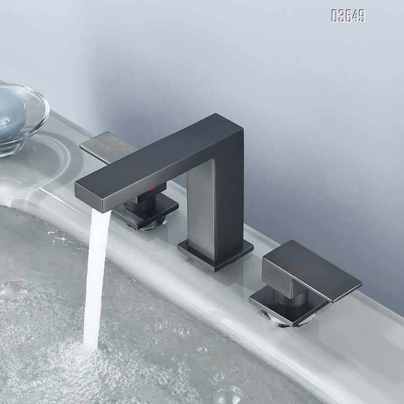 Modern Design  Deck-Mounted 2 Handle 3 Hole Hot and Cold Mixer Tap Bathroom Brass  Basin Faucet